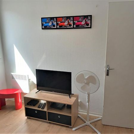 Le Zen -Studio Tout Equipe- Wifi Fibre- Centre Ville Avec Parking Tarbes Exterior photo
