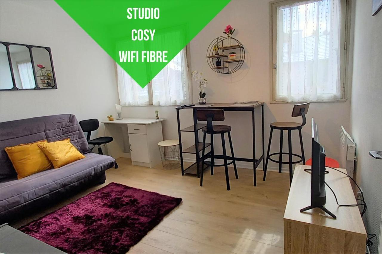 Le Zen -Studio Tout Equipe- Wifi Fibre- Centre Ville Avec Parking Tarbes Exterior photo